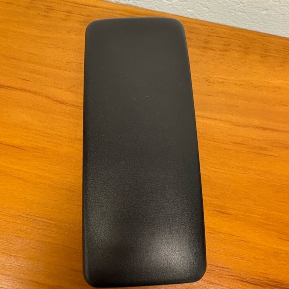 Versace eyeglass case with box - Picture 6 of 9